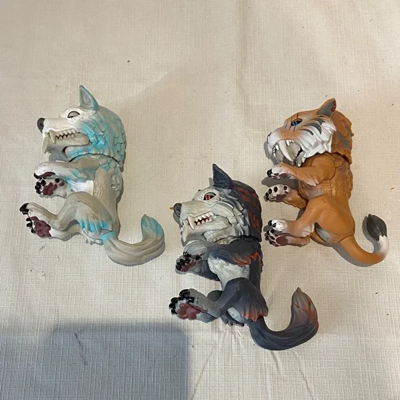 3 Fingerlings: Wolves / Tiger Interactive - Picture 1 of 8